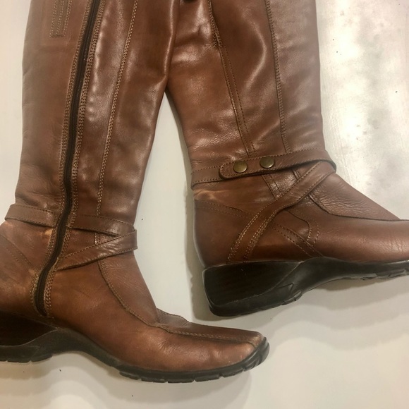 Clarks Leather Fitted Boots - Picture 2 of 2